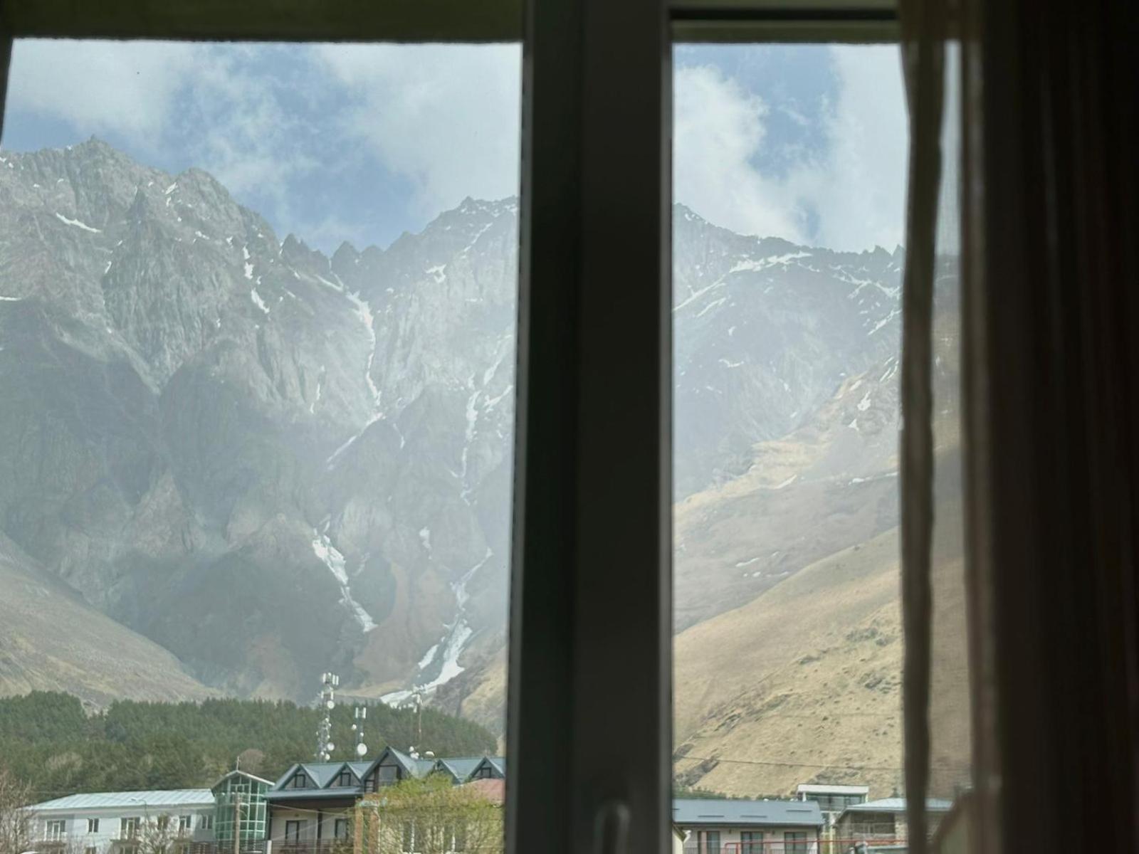 Geo Inn Kazbegi Exterior foto